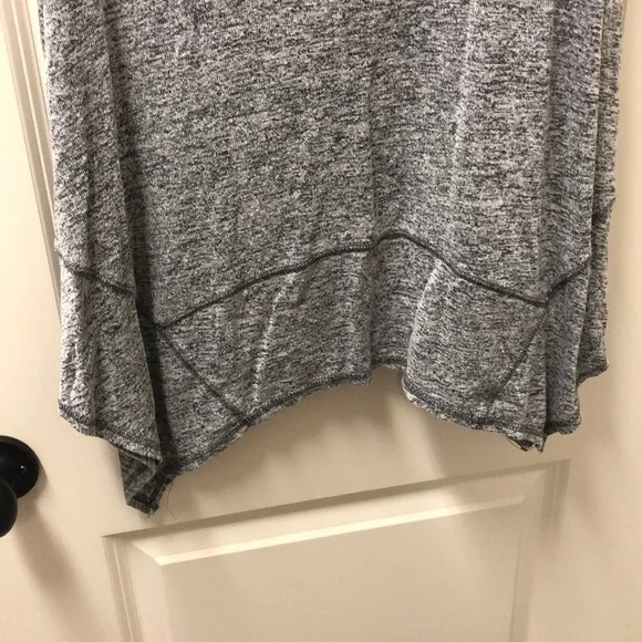 2/$15 Gray Asymmetrical V Neck Top Short Sleeve Flowy Casual Tee - Small - Picture 3 of 5